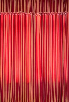 Red thick curtains Foto stock