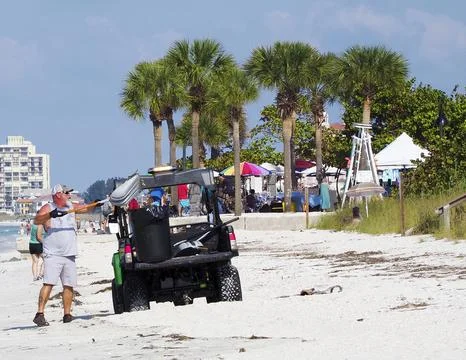 Red tide cleanup Stock-Fotos