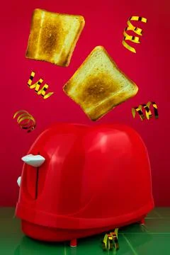 Red toaster crispy fresh bread slice green tile. Breakfast food levitation co Foto stock