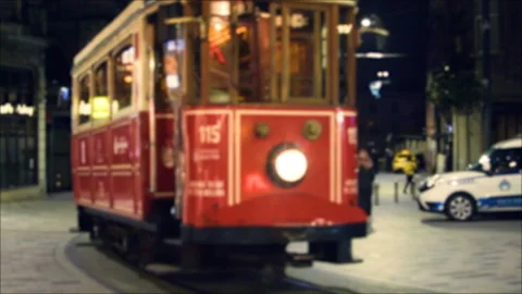 Red tram in the city. Vídeo Stock 100582425
