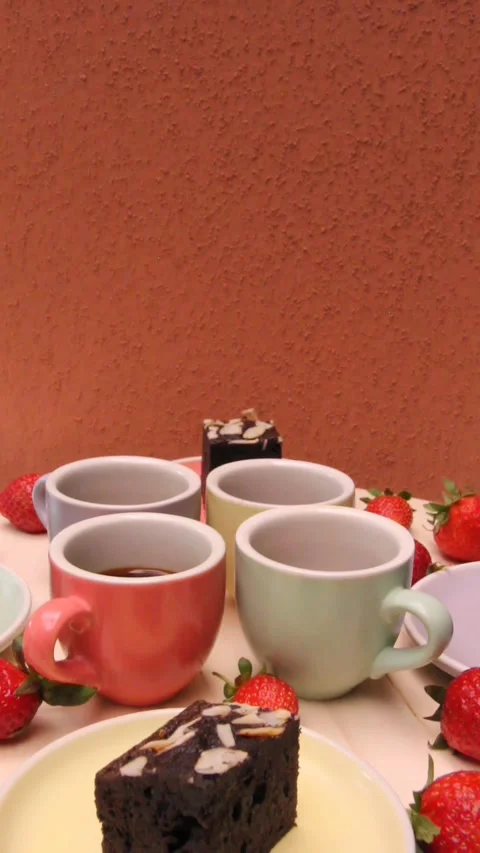 Red wall cafe dessert setting vertical zoom in out Video stock 329403310