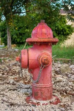 Red water hydrant in the park Stock-Fotos
