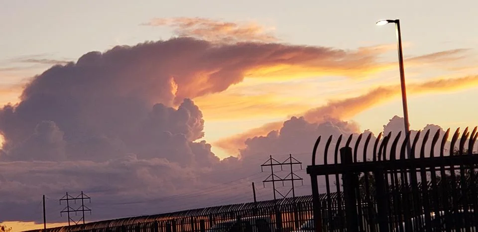 Red wave clouds Foto stock