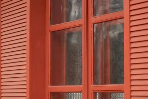 Red windows frame background pattern simple picture outdoor view perspectiv.. Foto stock