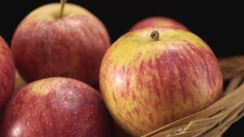 Red-yellow apples close-up on a black background 動画素材 137162517