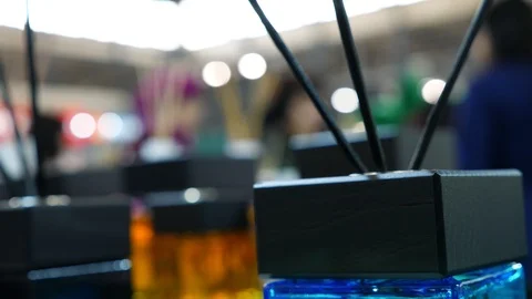 Reed diffusers shop in the mall. Air freshener for home selling. Vidéo 125417217