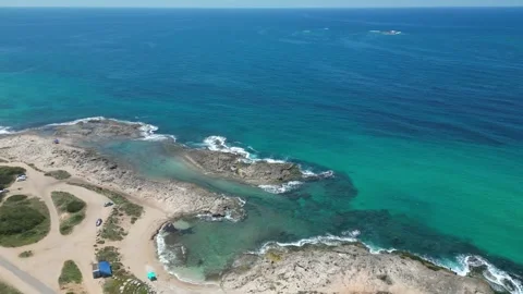 Reef Rendezvous: A Drone's View of the Beach Video stock 240182327