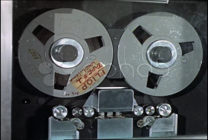 Reel to Reel magnetic computer tape read, Stock Video