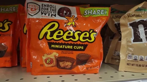 Reeses Miniature Cups Video stock 202270234