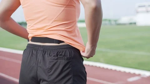 The referee sets the jersey C0041 動画素材 117256597