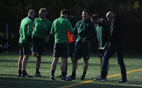 Referee Training Seminar Paris Referee's Train 20/04/16: Picture Kevin Quigley/d Stock Photos