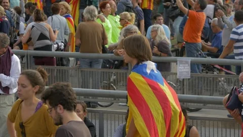 Referendum Supporters  in Arc de Triomf Stock Footage 80257829