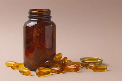 Refined Presentation Highlighting Nutritious Fish Oil Supplements Promoting Foto stock