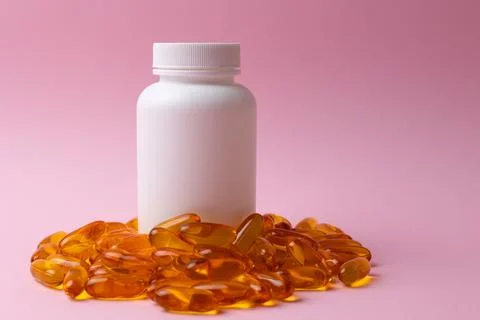 Refined Presentation Highlighting Nutritious Fish Oil Supplements Promoting Foto stock