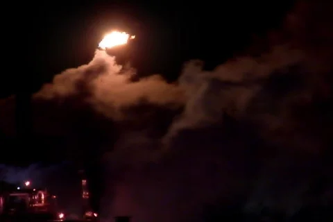 Refinery Fire 2 (NTSC) 스톡 동영상 296585