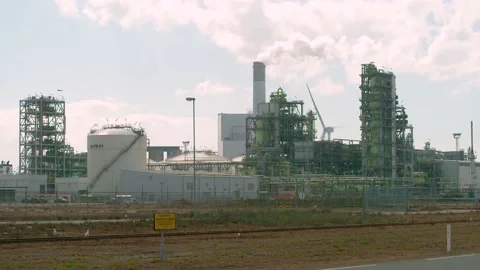 Refinery [medium shot] Stock Footage 131649787