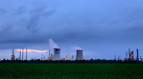 Refinery Petrom at twilight Stock Footage 50715608