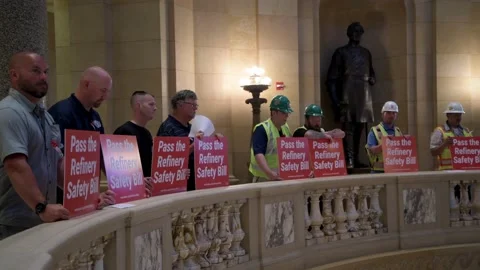 Refinery workers protest against Marathon oil over safety issues Video stock 156427912