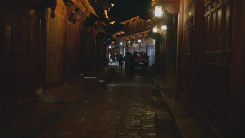 Reflecting lights on the stone pavement of Lijiang Old Town at night Stock-Footage 150656294