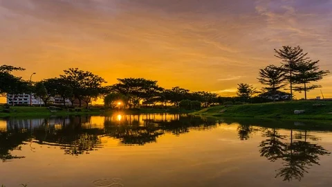 Reflection 1080 Stockbeeldmateriaal 76922655