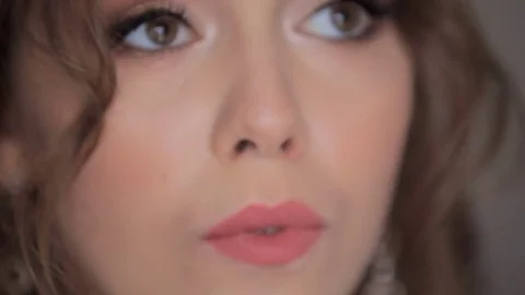 Reflection of a beautiful bride in a window glass. Stock-Footage 79102075