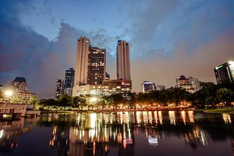 Reflection building at park Foto stock