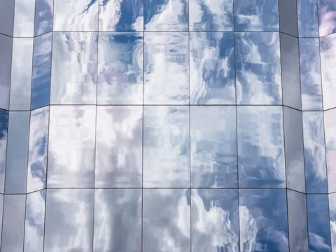 Reflection of clouds in mirror skyscrape timelapse in 4k Stock-Footage 69783055