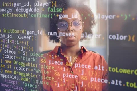 Reflection of Female Programmers Face in Computer Screen Stockfoto's
