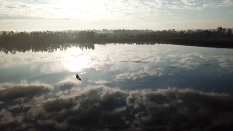 The reflection fishing boat and cloud at Sakon Nakhon, Thailand. Vídeo Stock 168244251