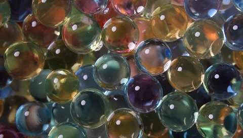 Reflection of light in glass balls, real-time background Vídeo Stock 100741959