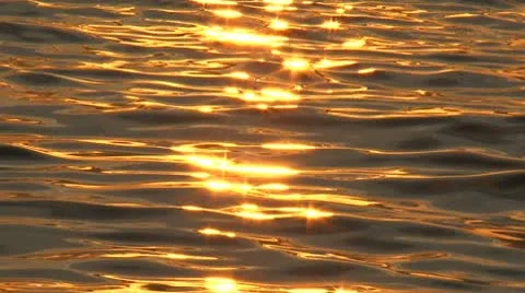 The reflection of the setting sun on the water surface. Stock Footage 8952083