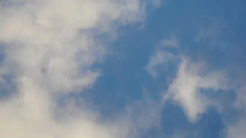 Reflection of sky and clouds in the lake water. Stock-Footage 202211774