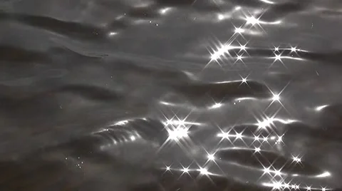 The reflection of the sun on the water Vídeos de archivo 51364969