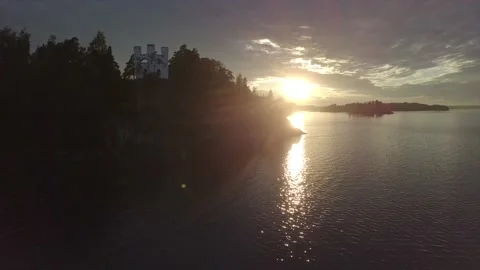 Reflection of the sun's rays from the water. Stock Footage 149107996