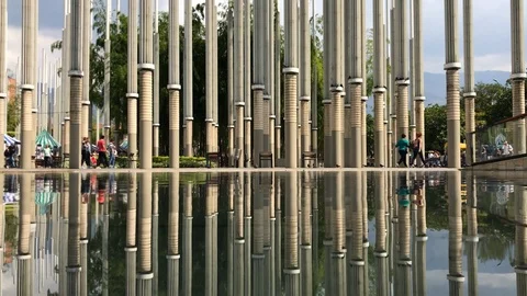 Reflection view at Lights Park in central Medellin Vídeo Stock 99071818