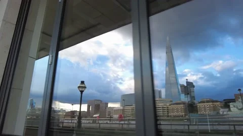 Reflection view of the Shard and city of London in skyscraper window Vidéo 157181044