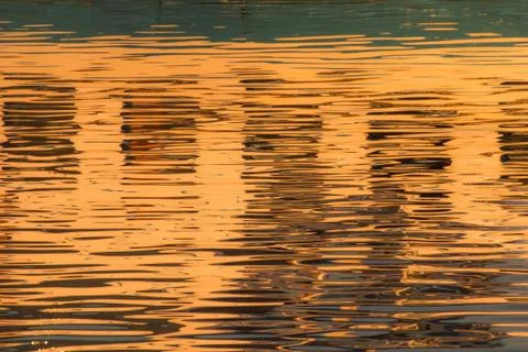 Reflection of windows in the water Stock-Fotos