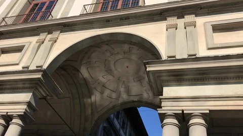 Reflections of  Arno river above Uffizi Gallery in Florence Stock-Footage 72731552