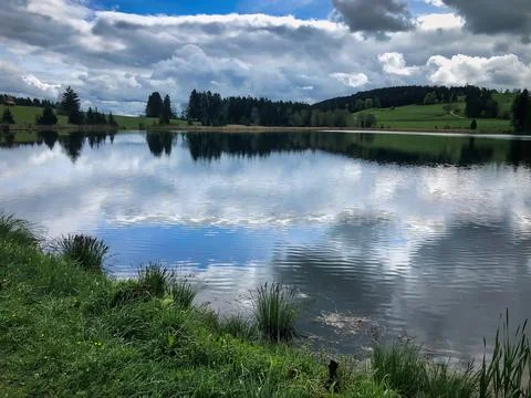 Reflections in a mountain lake Foto stock
