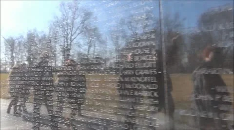 Reflections Over the Vietnam Memorial Video stock 10806140