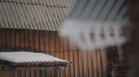 Refocus icicles Video stock 35846703