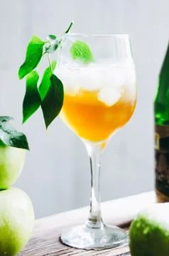 Refreshing Apple cider. Apple beer, juice, vinegar. Foto stock