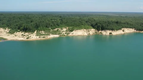 Refreshing blue water Stockbeeldmateriaal 157051337