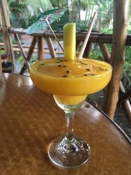 Refreshing Fruit Cocktail on Table Foto stock