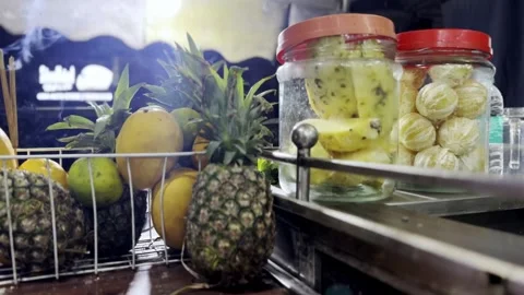Refreshing Juice Shop During Summer Serving Fresh Fruit Drinks Видео 335378867