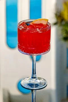 Refreshing Red Cocktail with Grapefruit Slice Fotos Stock