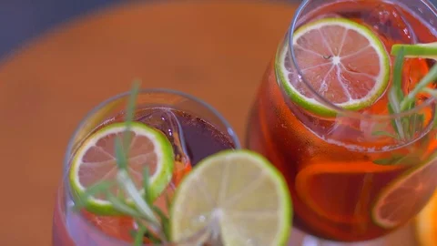 Refreshing sangria cocktail with fruit and ice 動画素材 110033583