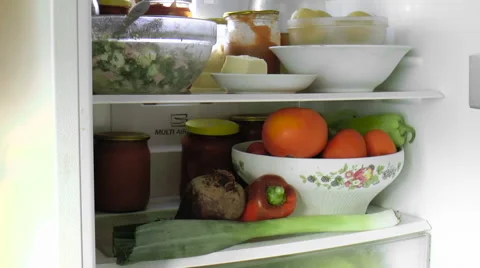 Refrigerator with food Vídeos de archivo 68189519