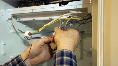 Refrigerator repair 2 스톡 동영상 337360838