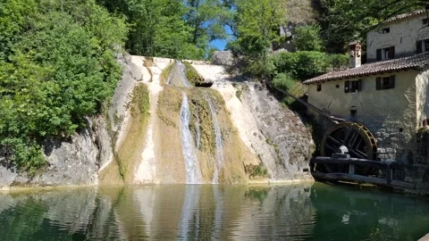Refrontolo, Veneto, Italy - 05 03 2026: Mulinetto della Croda 库存影片 334060106